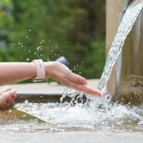 Jak odnaleźć źródło wody na własnej posesji oraz warunki umożliwiające stworzenie prywatnego ujęcia wodnego